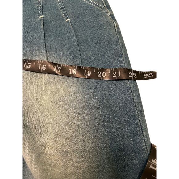 NWOT Flamingo Lightweight Light Wash Wide Leg Denim Pleated Front Jeans-Small-29 - Picture 10 of 14